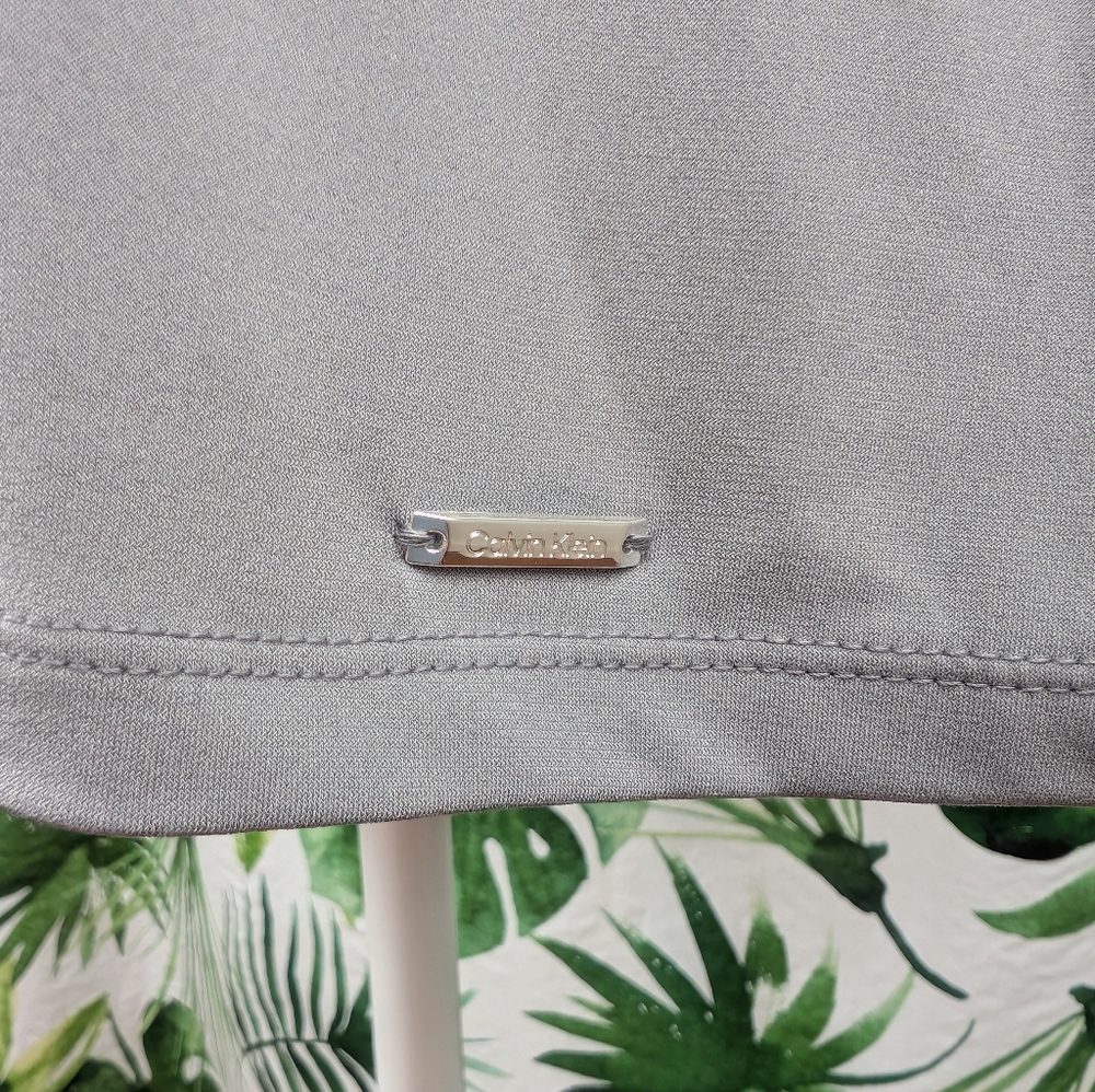 NWT Calvin Klein Gray V-Neck Double Tiered Sleeved Blouse (Size: Large) - Picture 3 of 13